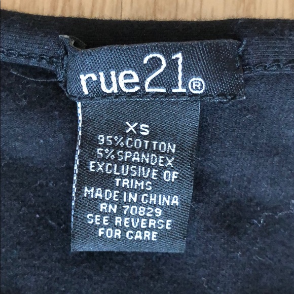 Rue21 Criss Cross Neck T-shirt - Picture 3 of 5